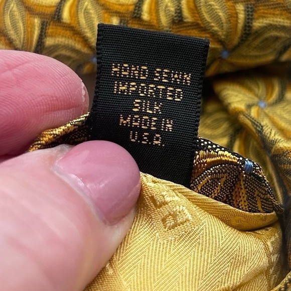 Robert Talbott Best of Class Nordstrom Silk Tie 58" x 4" Gold Leaf - Picture 4 of 4
